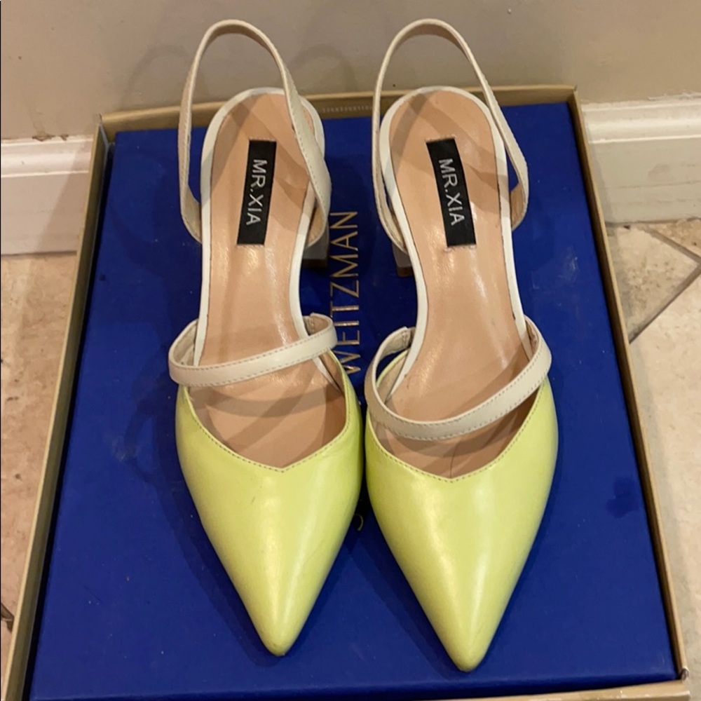 Point toe, block heel comfy stylish designer brand